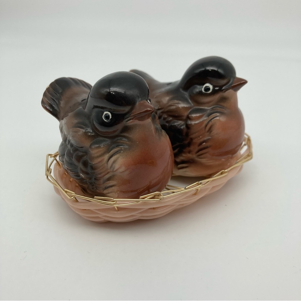 Vintage Kenmar bird salt and pepper shakers